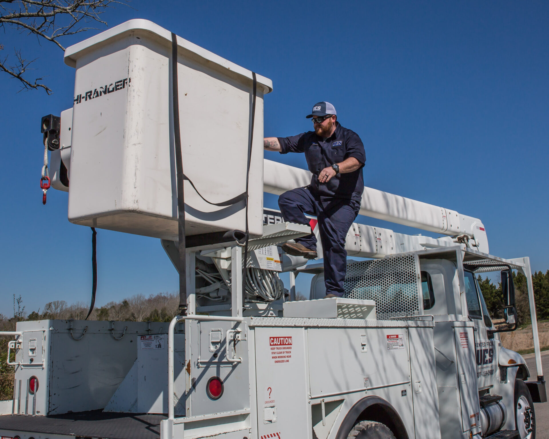 The Importance of Roadside Assistance for Your Utility Trucks